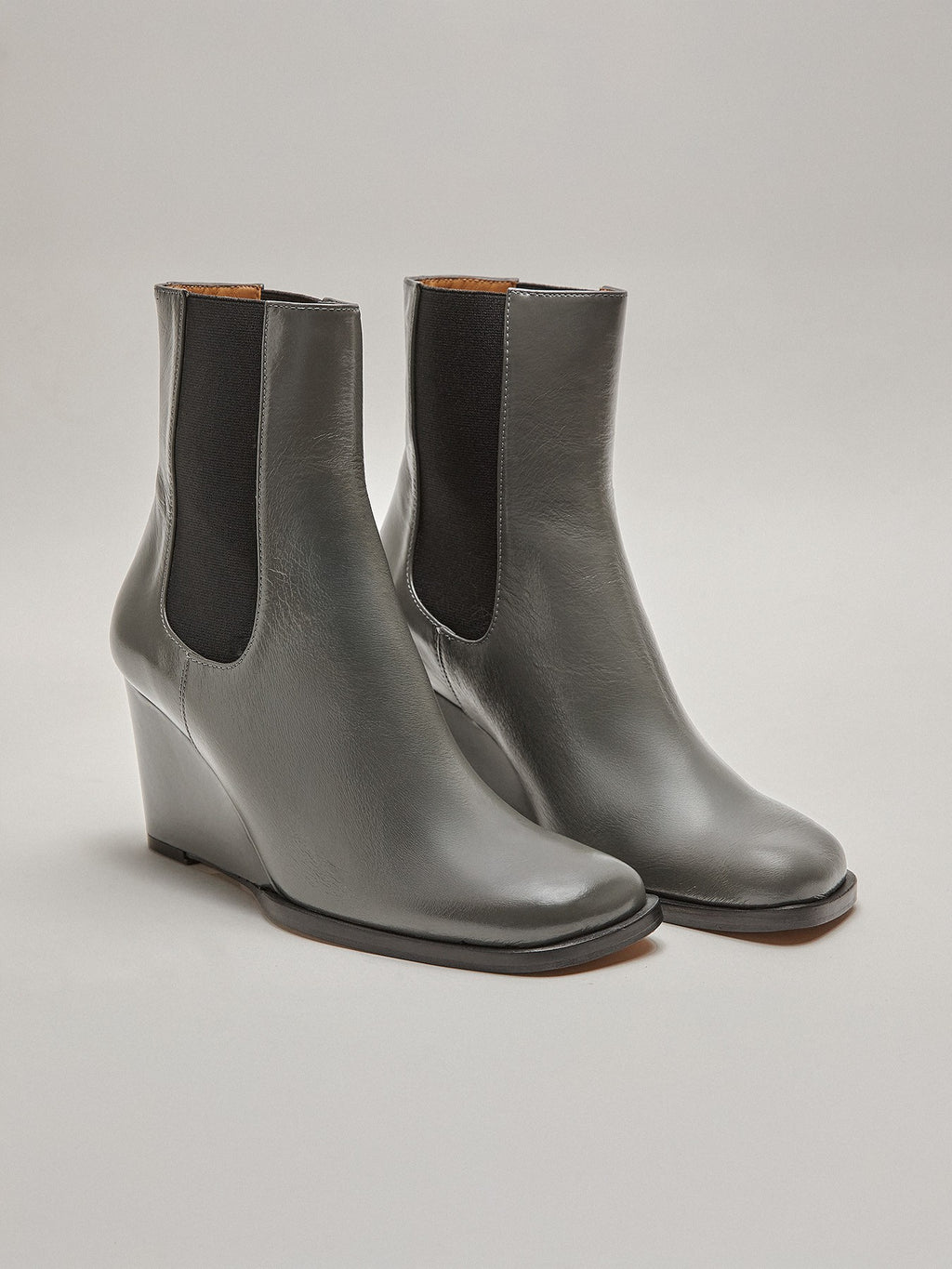 Botín de mujer en piel con tacón alto. Misaki