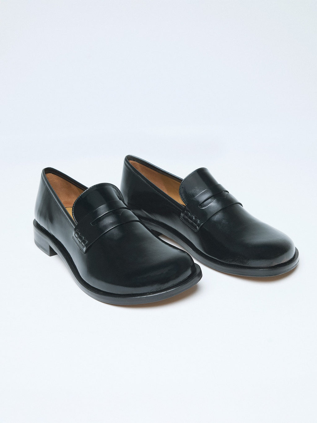 Scarpa da donna in pelle con tacco basso. Morgan