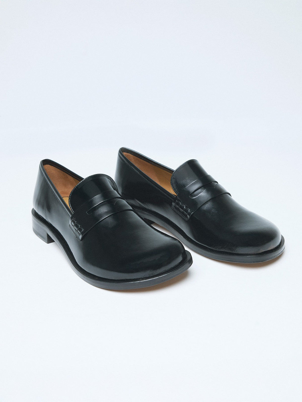 Scarpa da donna in pelle con tacco basso. Morgan