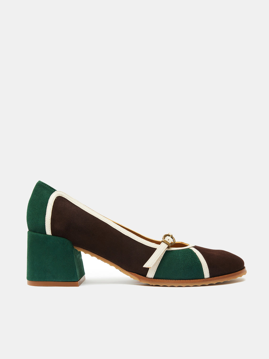 Zapato de mujer en piel con tacón medio. Oliveria