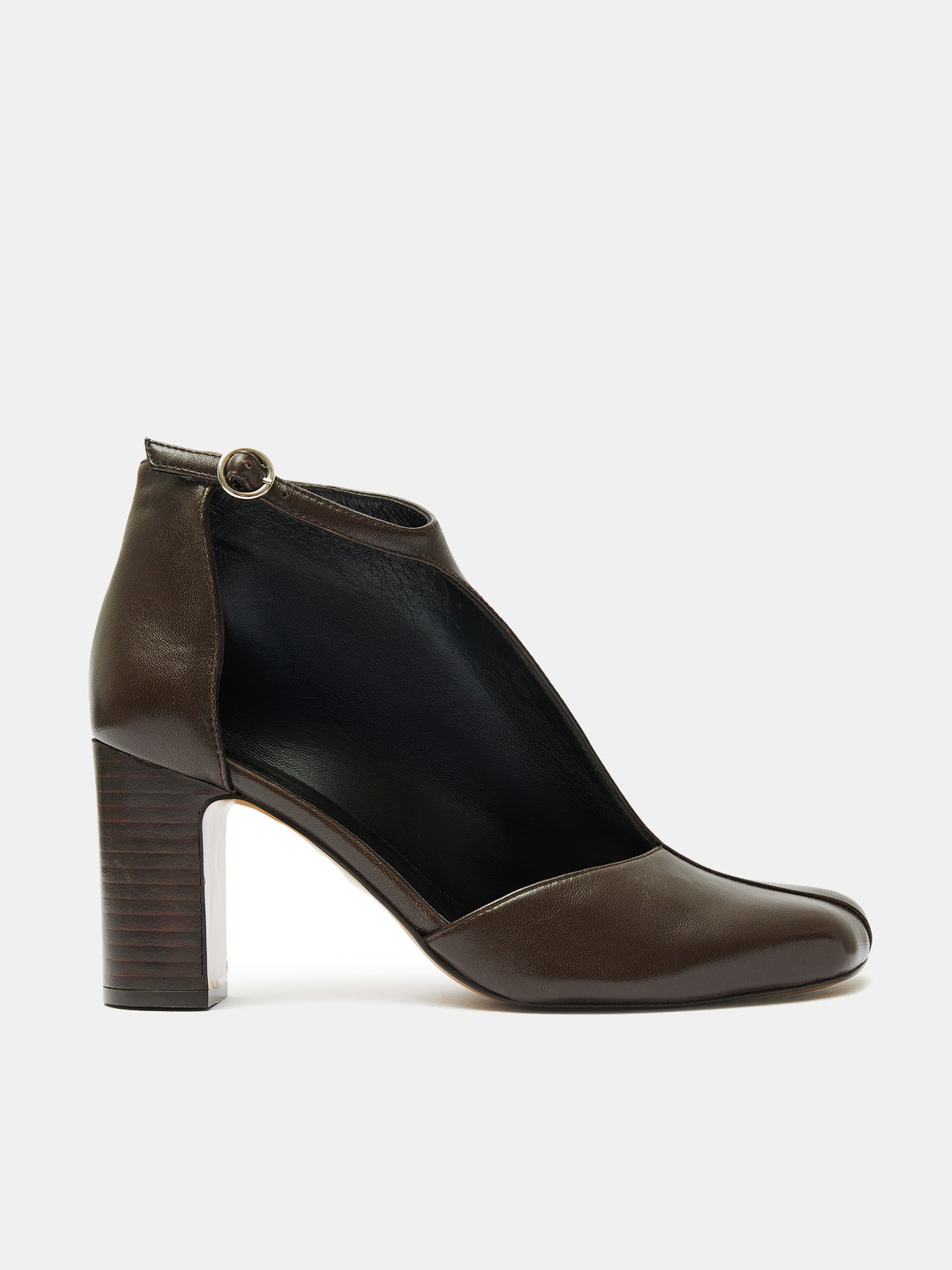Zapato de mujer en piel con tacón alto. Ophira