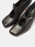 Zapato de mujer en piel con tacón alto. Onora