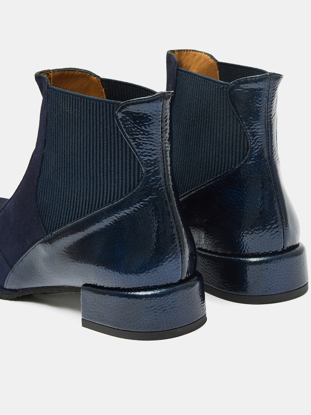 Stivaletti da donna in pelle con tacco medio. Miho