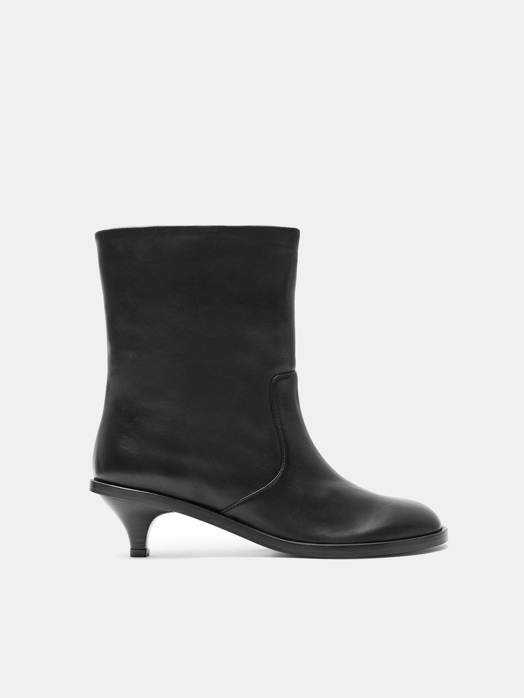 Women's leather ankle boots with a mid-heel. Miho