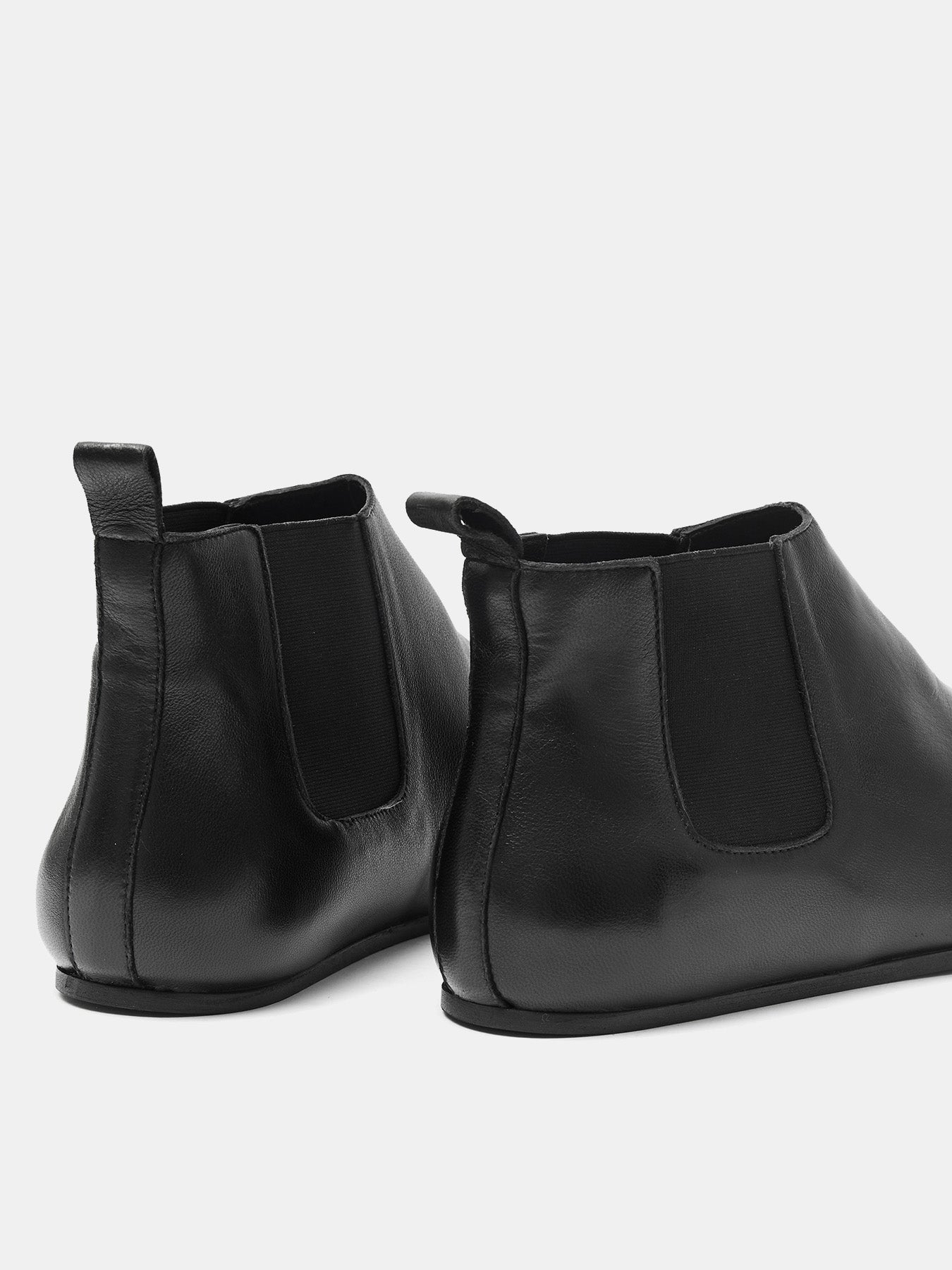 Women's leather ankle boots with a mid-heel. Miho