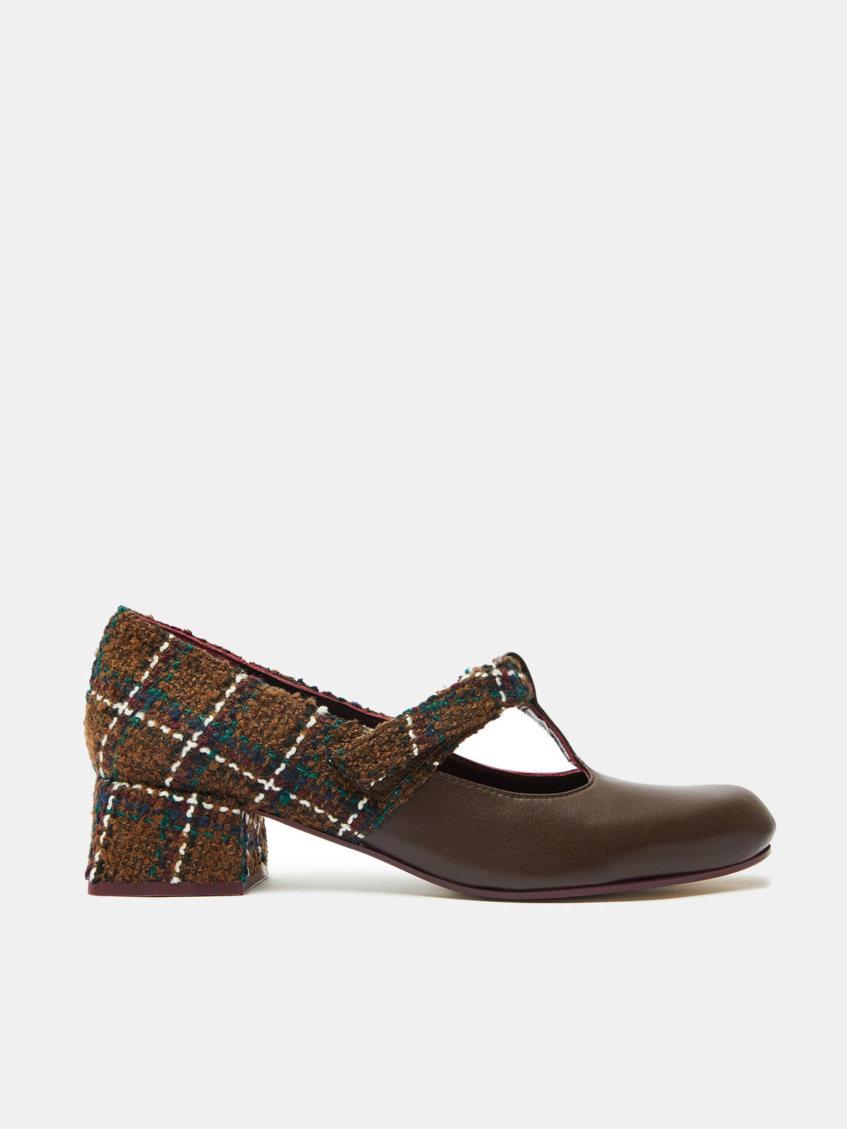 Scarpa da donna in pelle con tacco basso. Orabella