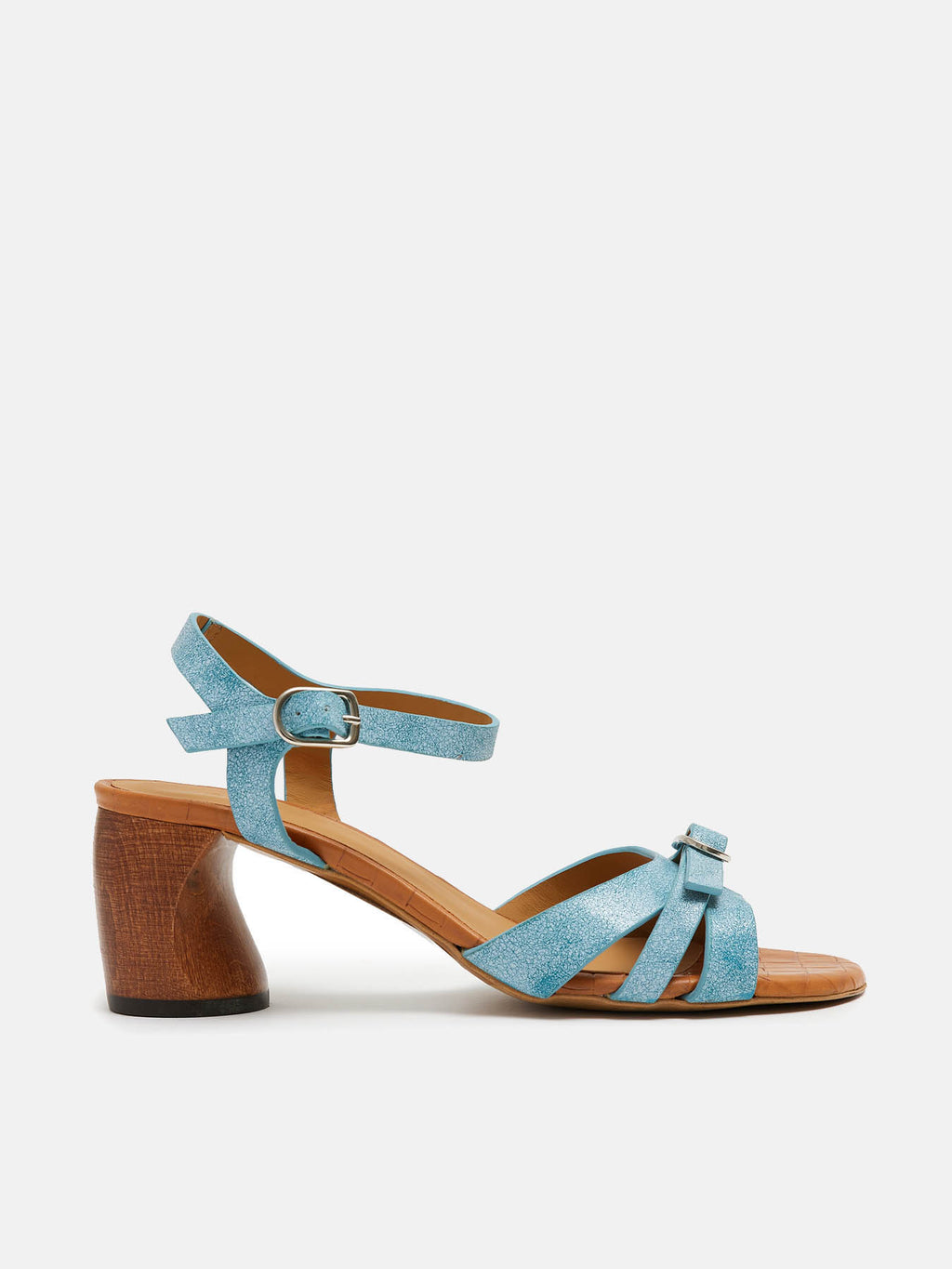 Sandalo da donna in pelle con tacco medio. Lievin