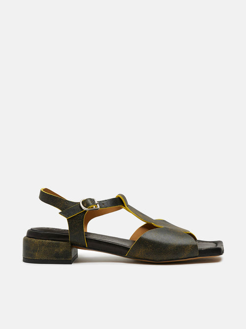 Sandalo da donna in pelle con tacco basso. Naira