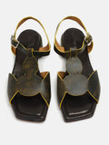 Women's leather sandal with low heel. Naira