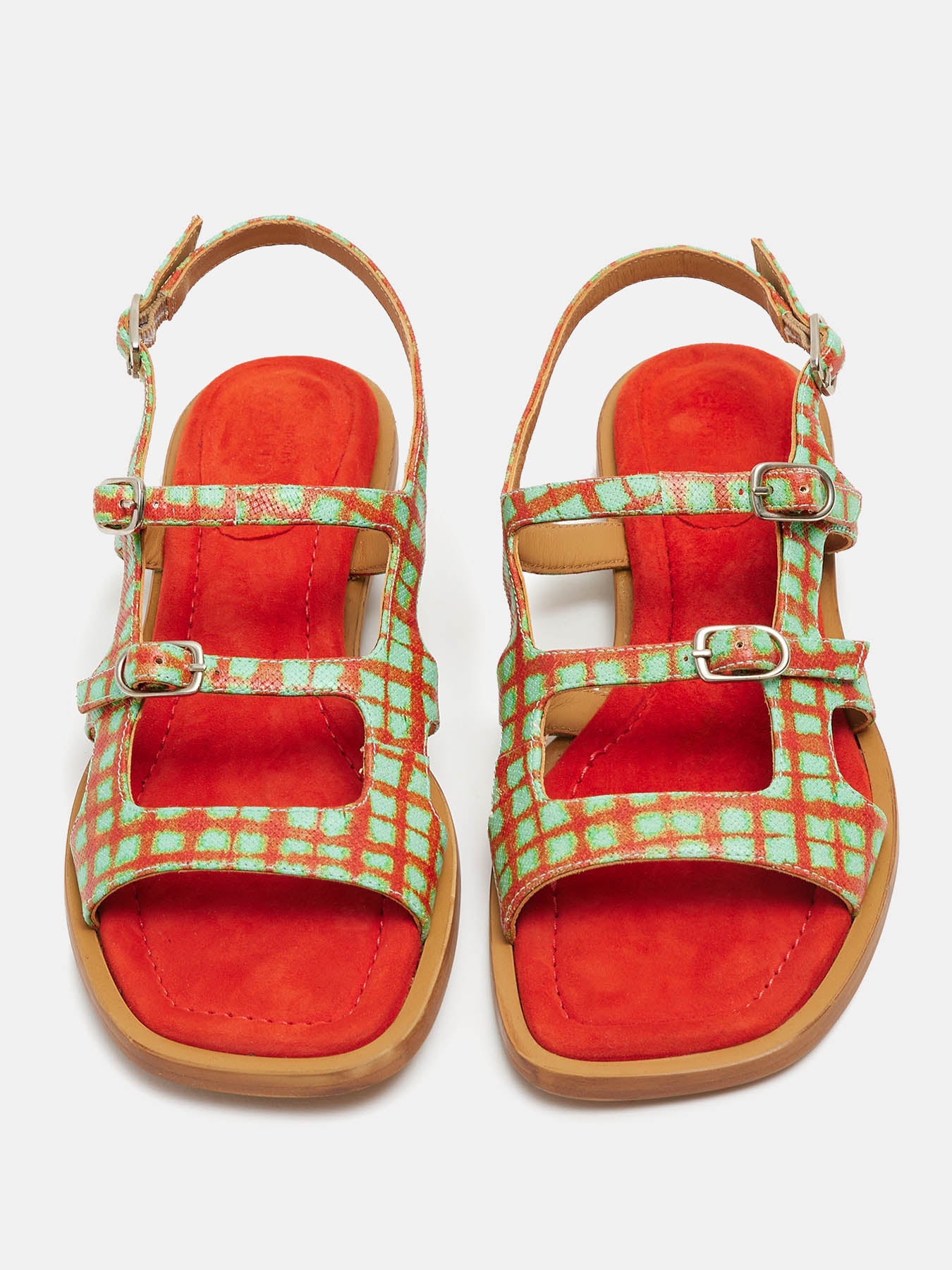 Women's low-heeled leather sandal. Nixie