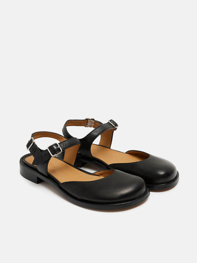 Zapato de mujer en piel con tacón bajo. Nadja