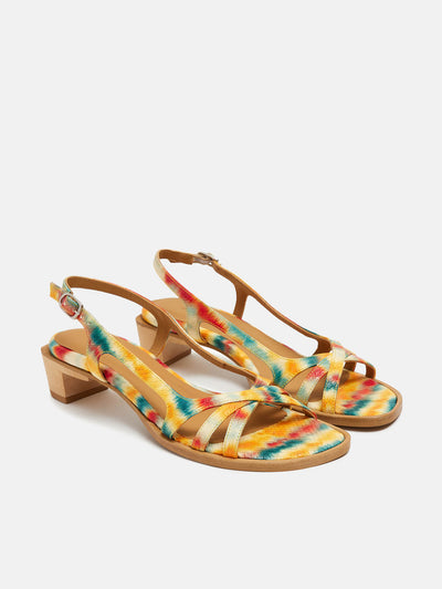 Women's leather sandal with low heel. Nieves