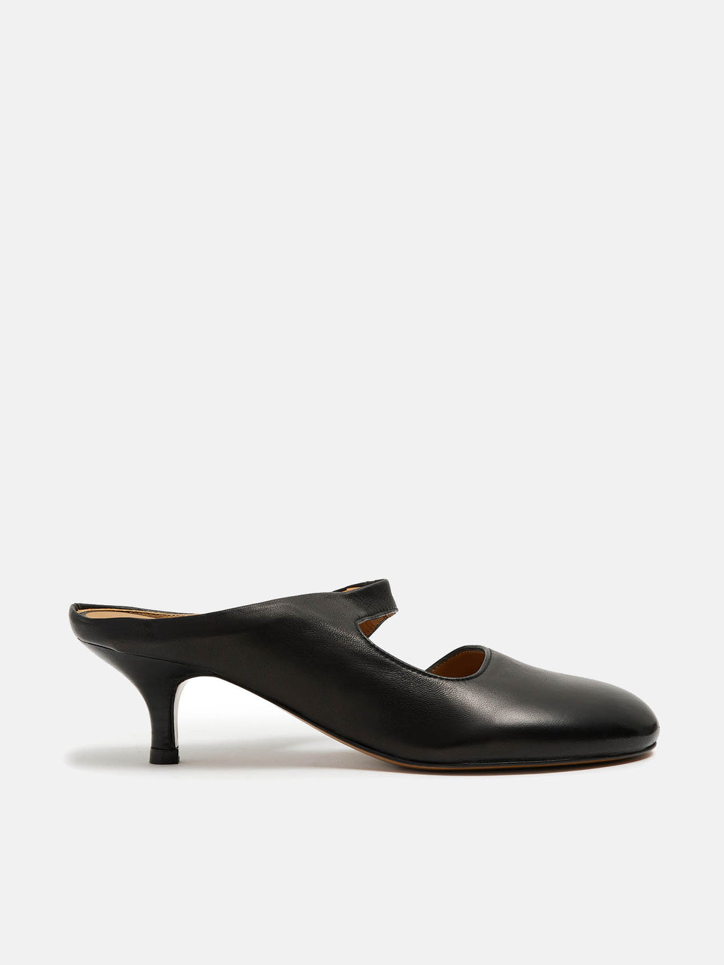 Women's low-heel leather shoe. Nyah