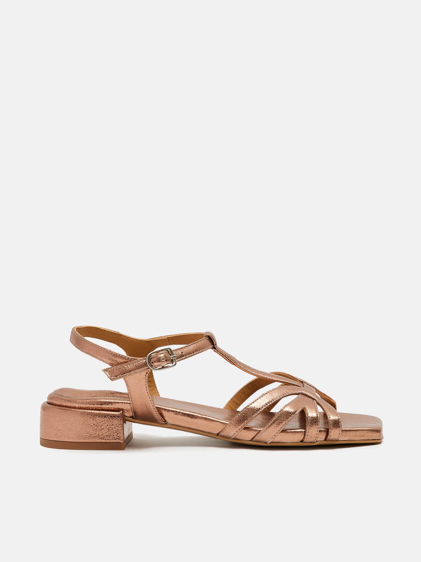 Women's leather sandal with a medium heel. Natti