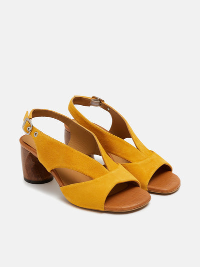 Sandalo da donna in pelle con tacco medio. Noara