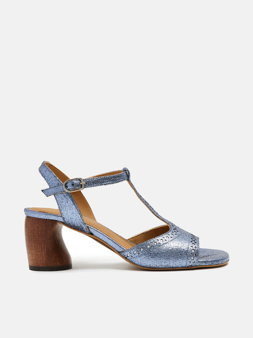 Sandali da donna in pelle con tacco medio. Nelsira