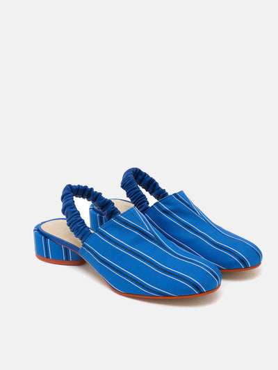 Zapato de mujer en piel con tacón bajo. Nicolina