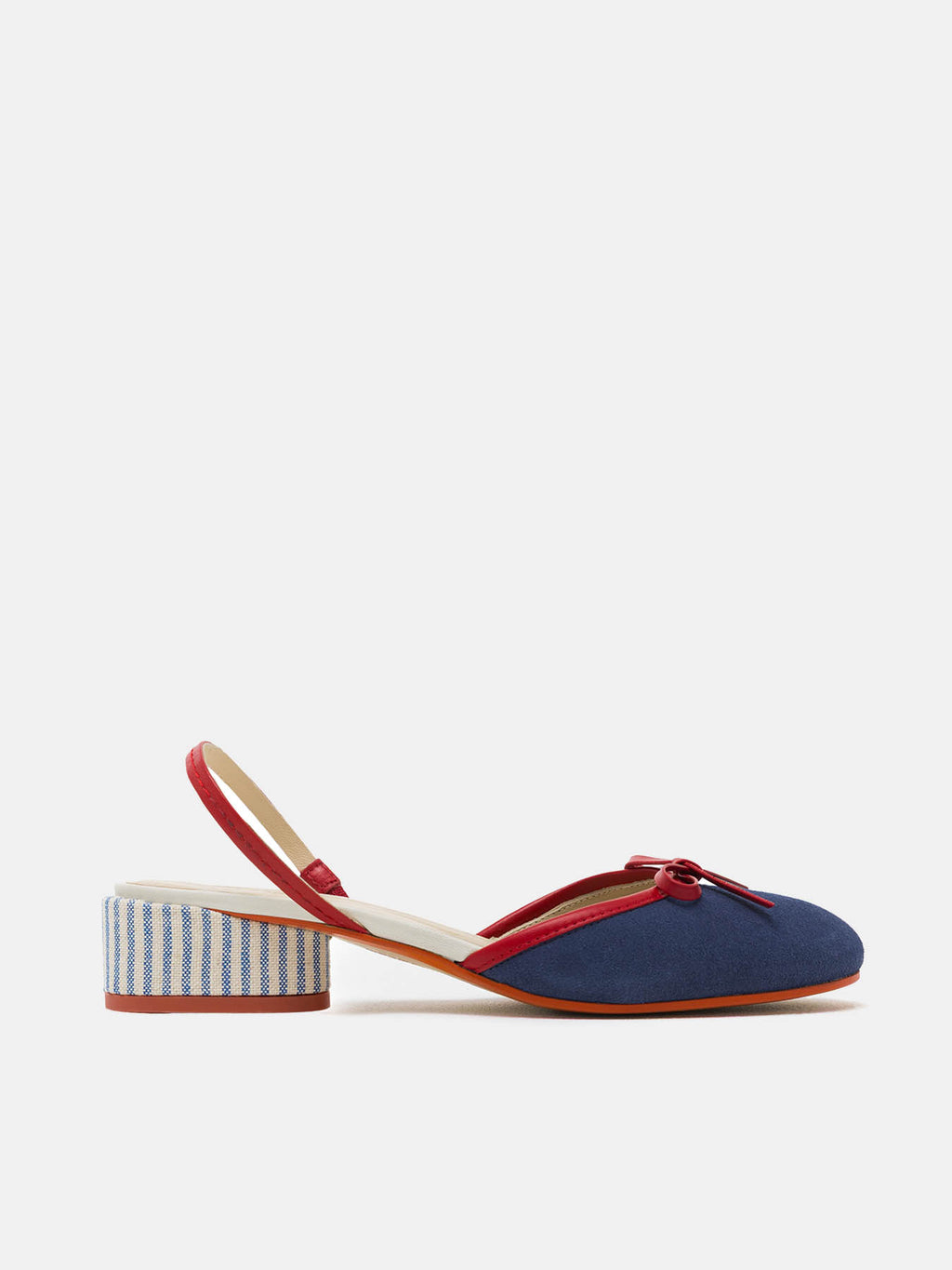 Zapato de mujer en piel con tacón bajo. Nicol