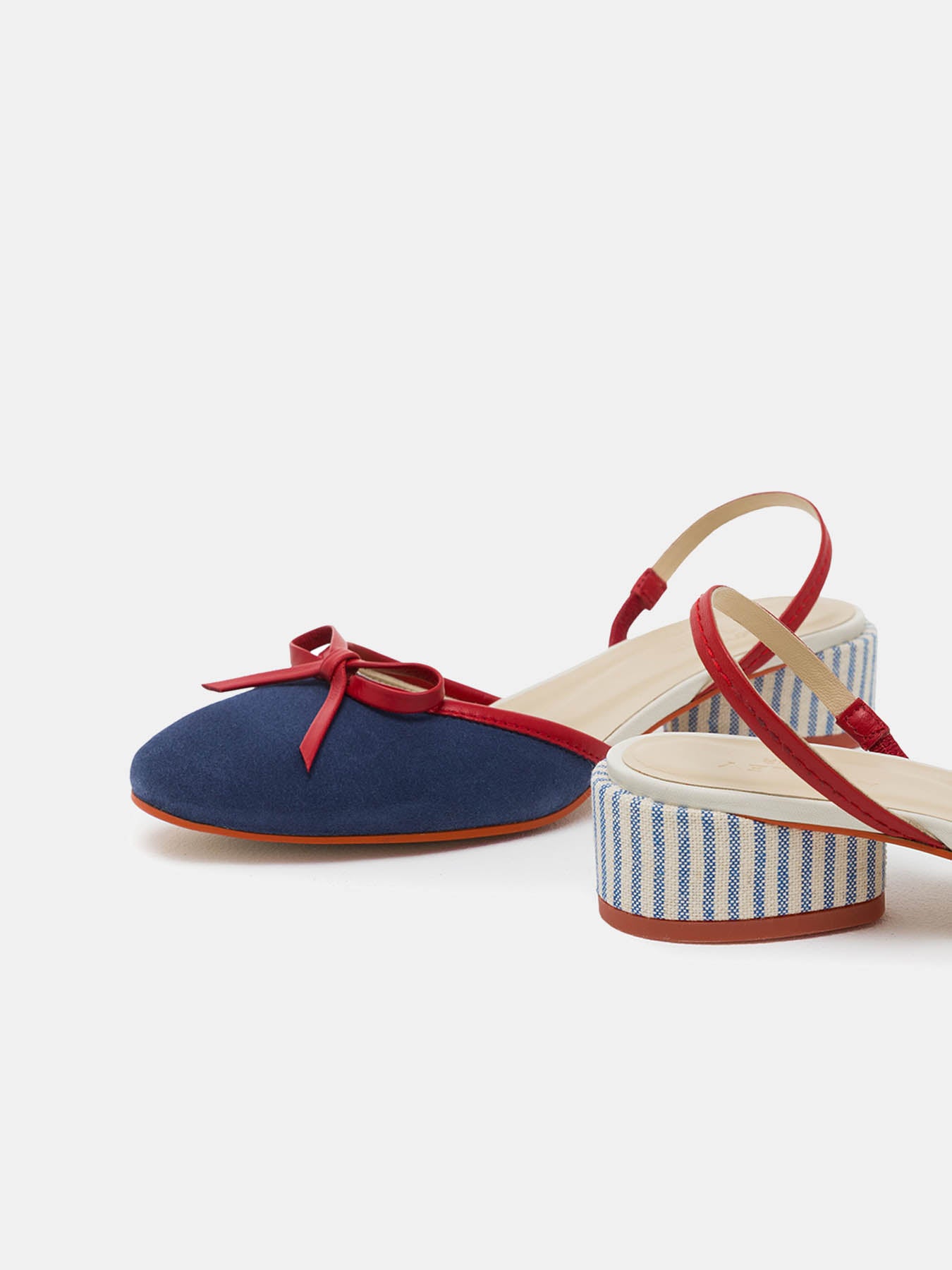Zapato de mujer en piel con tacón bajo. Nicol