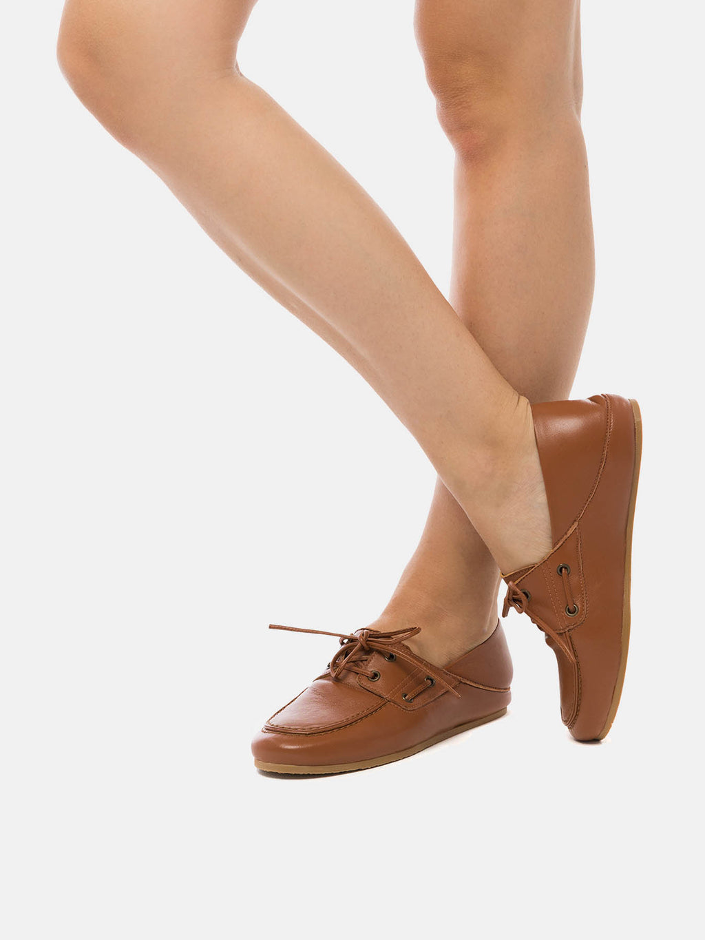 Scarpa da donna in pelle con tacco basso. Norabel