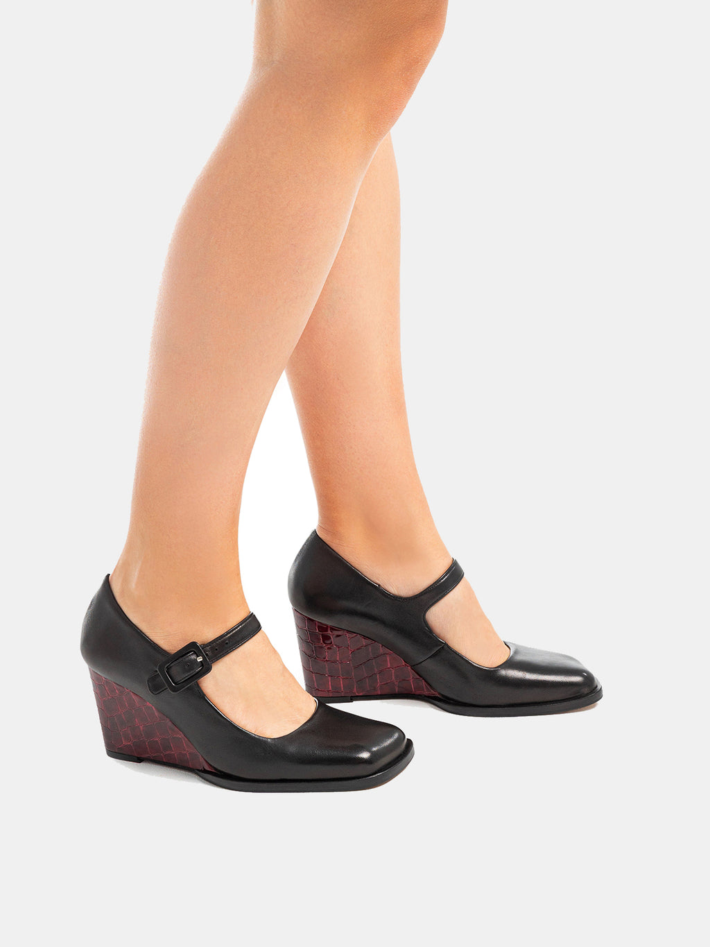 Scarpa da donna in pelle con tacco alto. Melina