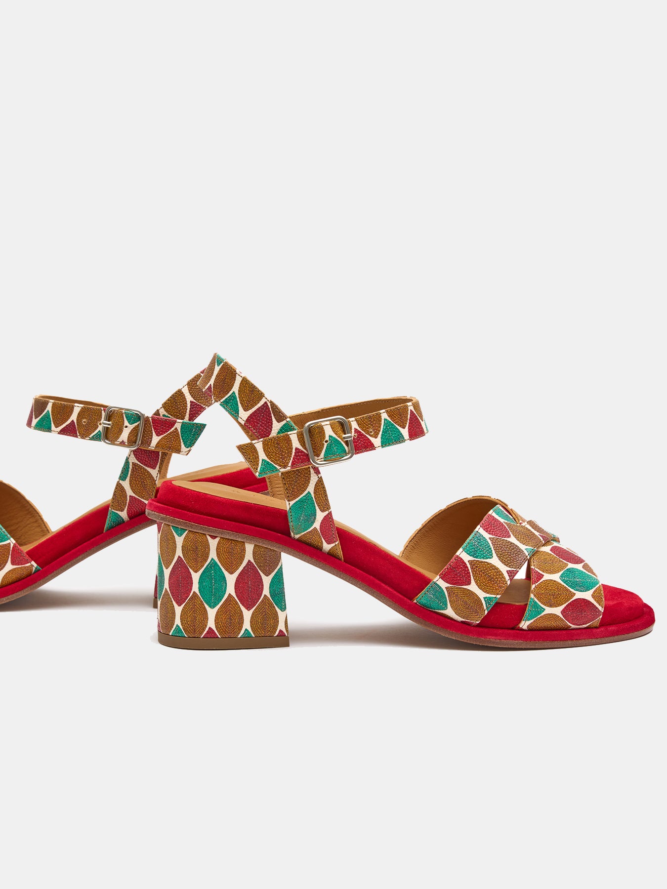 Women's leather sandal with medium heel. Liora