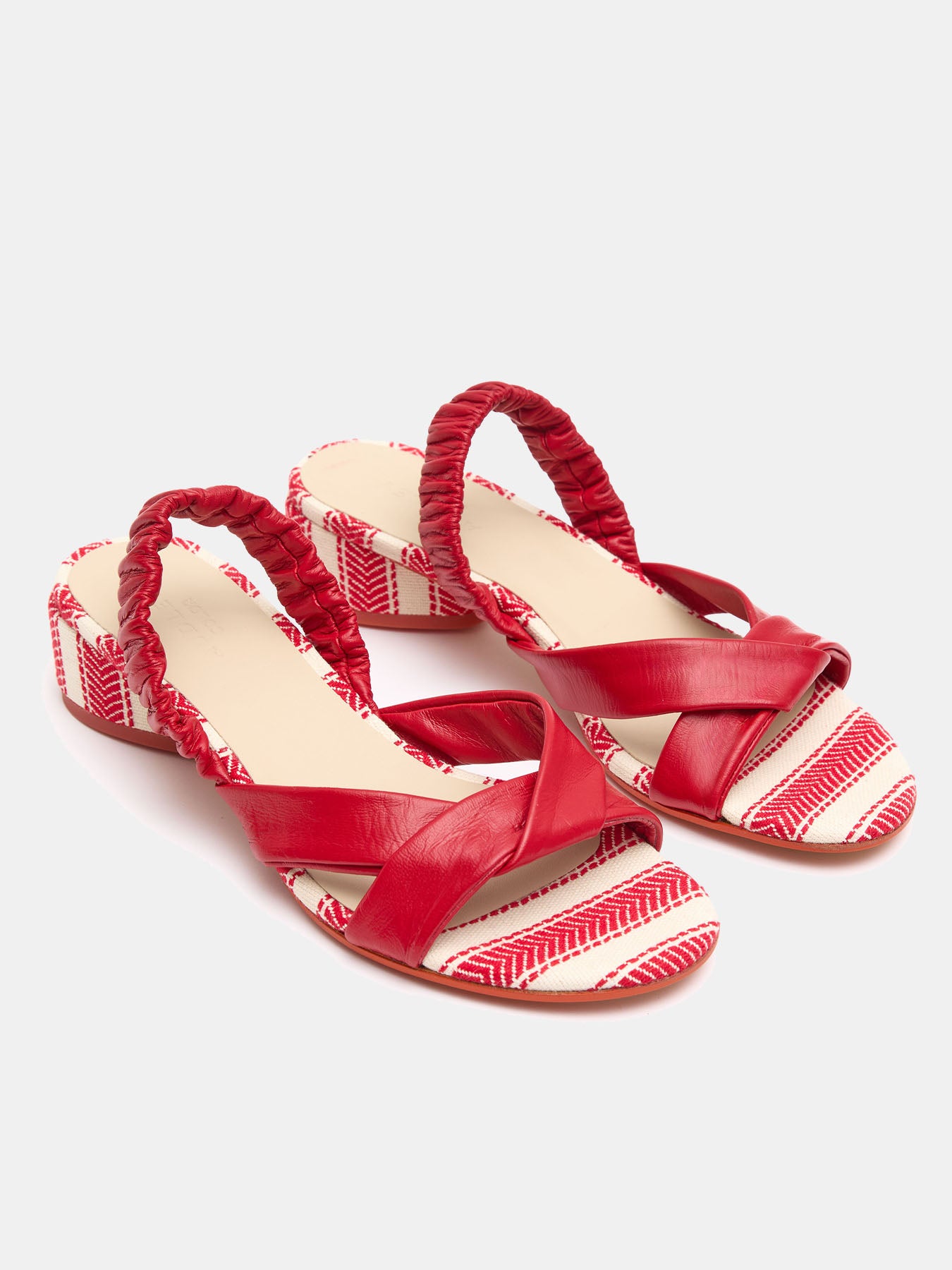 Women's leather low-heeled sandals. Nisae