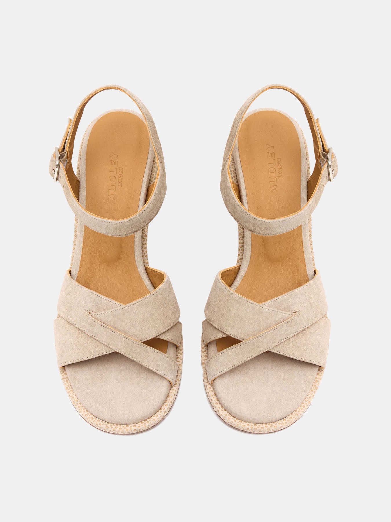 Women's leather sandal with a medium heel. Lavinia