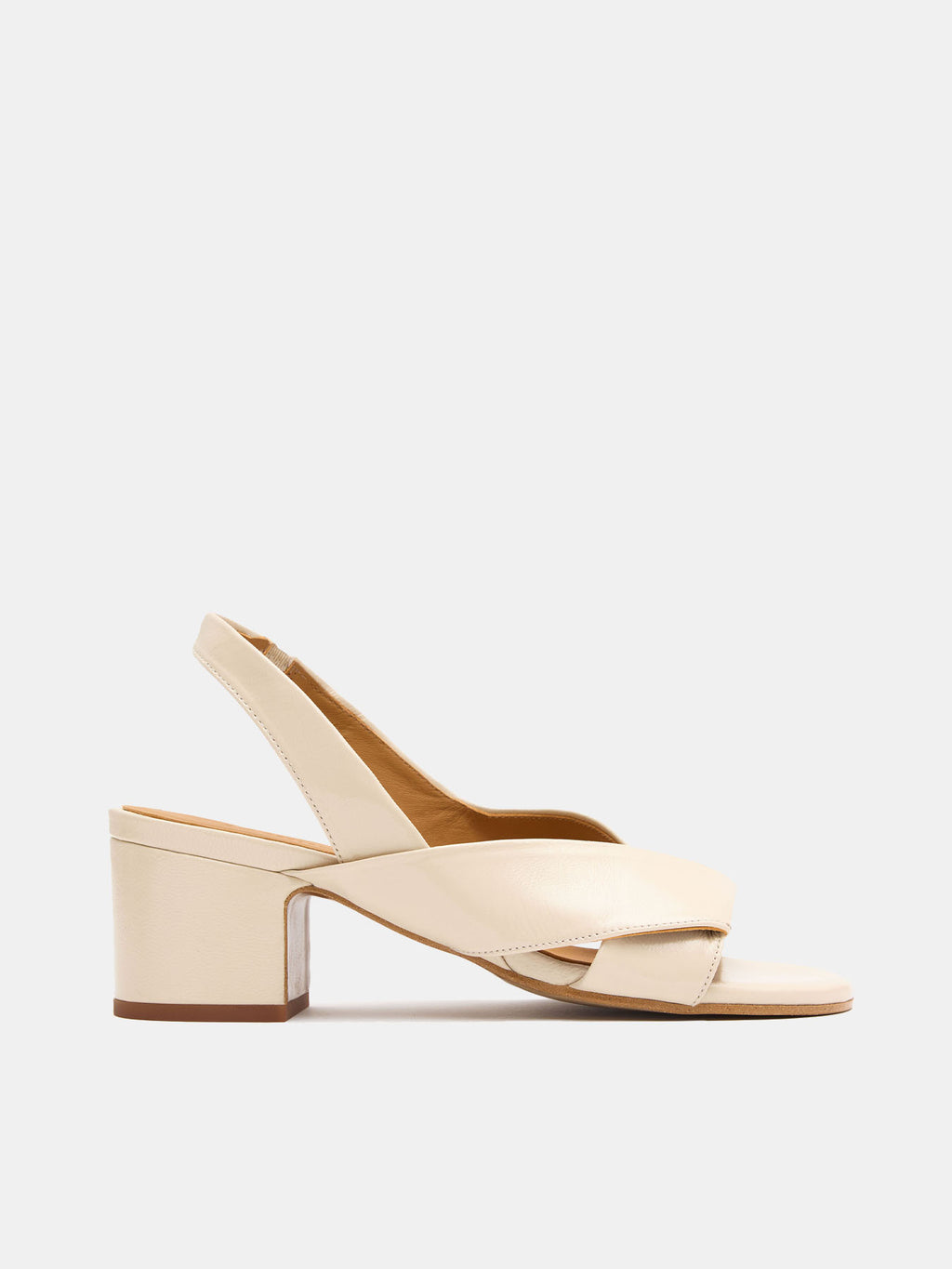 Women's low-heeled leather sandals. Nerey