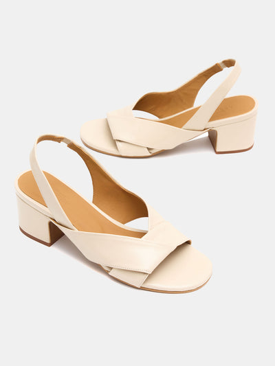 Women's low-heeled leather sandals. Nerey