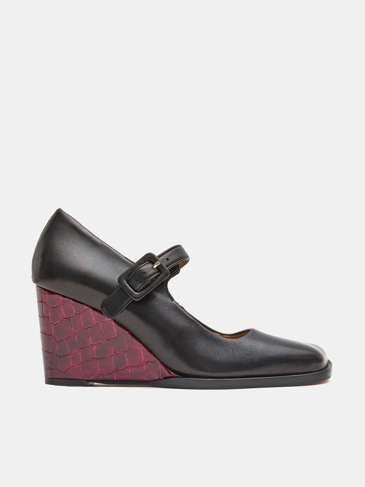 Scarpa da donna in pelle con tacco alto. Melina