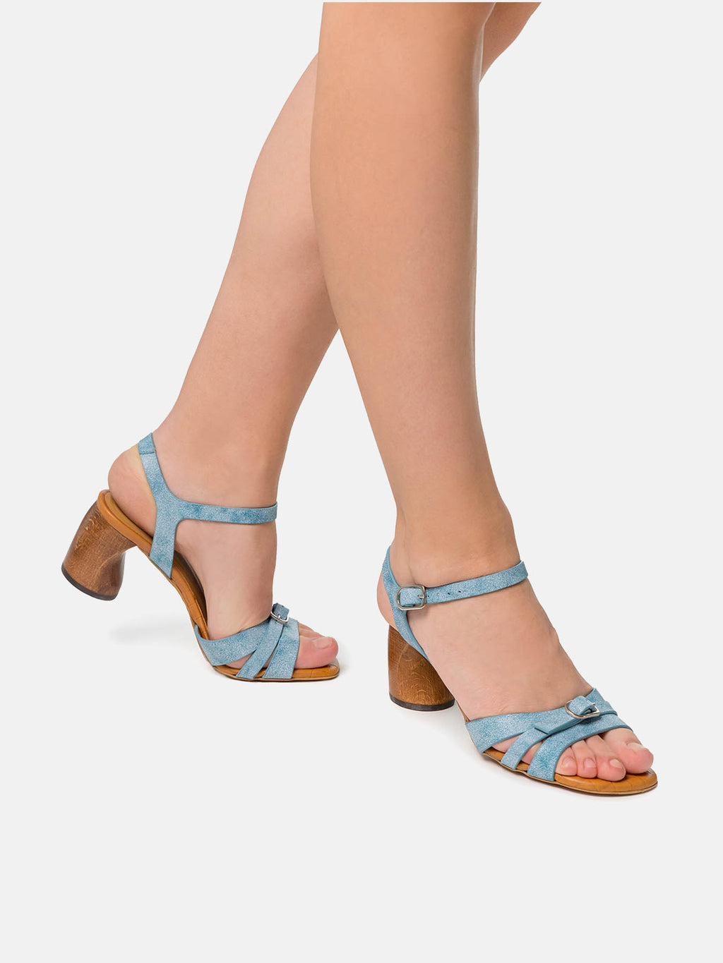 Sandalo da donna in pelle con tacco medio. Lievin