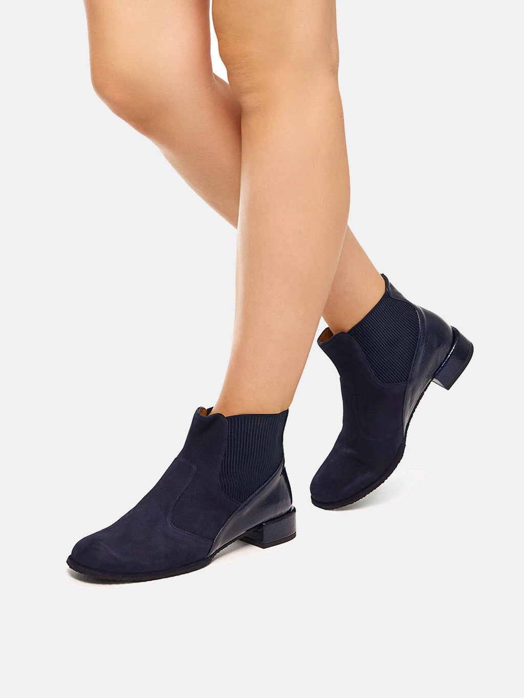 Stivaletti da donna in pelle con tacco medio. Miho