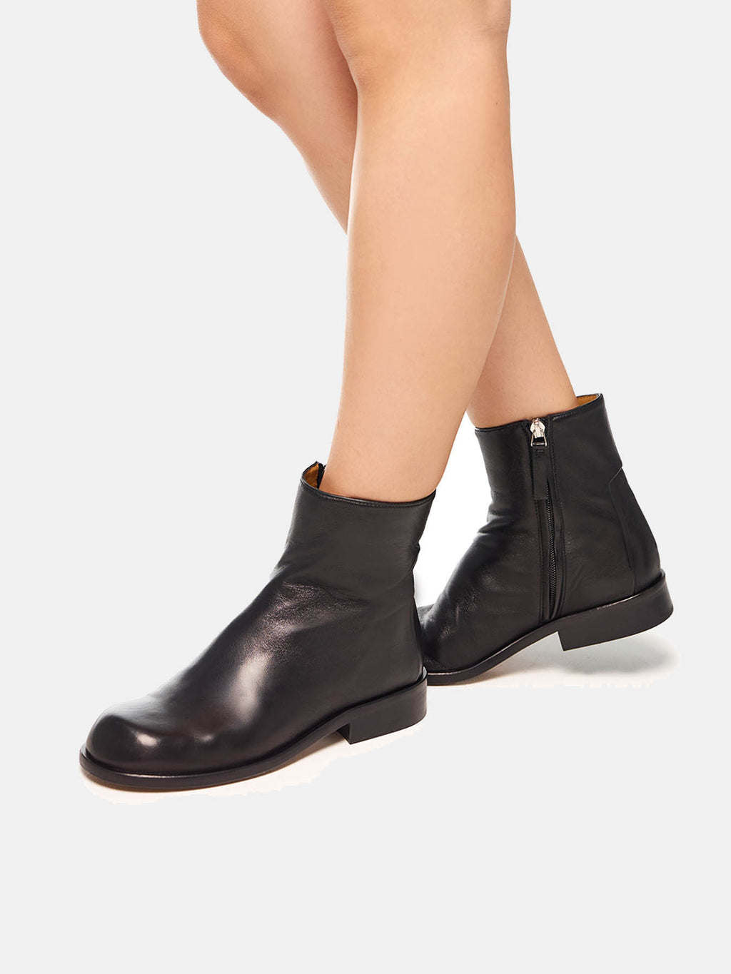 Stivaletti da donna in pelle con tacco basso. Otile