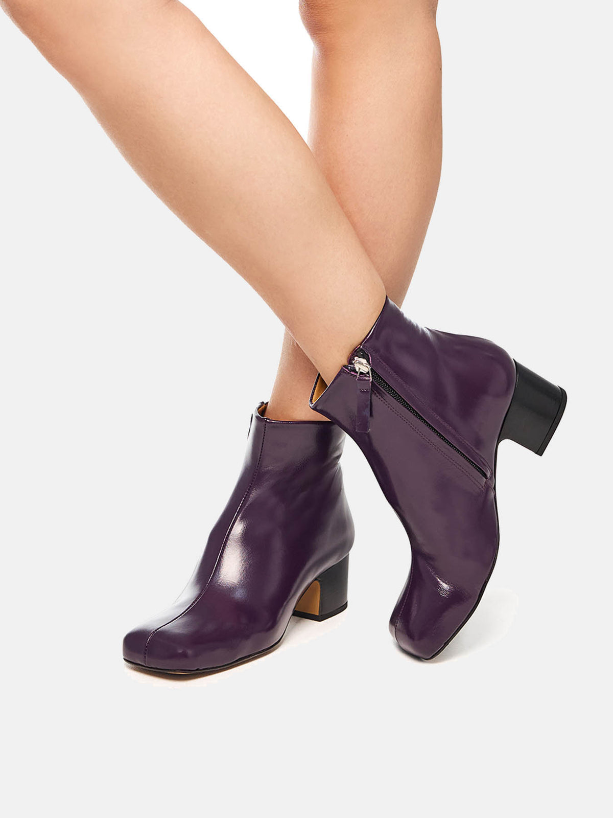 Women's leather ankle boots with a mid-heel. Miho