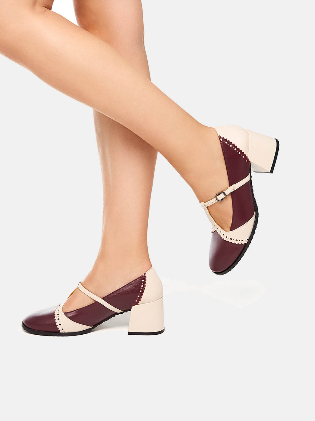 Zapato de mujer en piel con tacón medio. Ortensia