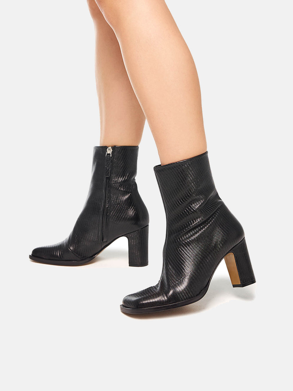 Stivaletti da donna in pelle con tacco medio. Miho
