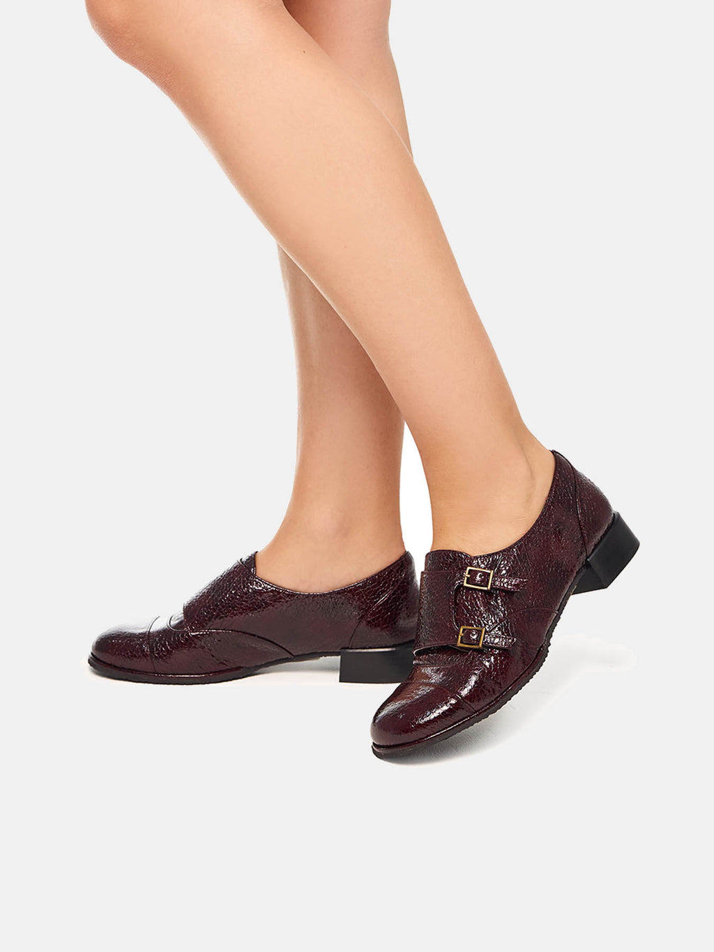 Scarpa da donna in pelle con tacco basso. Onella