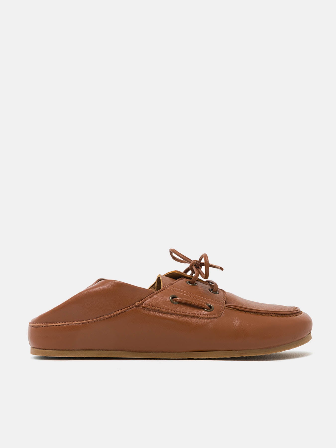 Scarpa da donna in pelle con tacco basso. Norabel