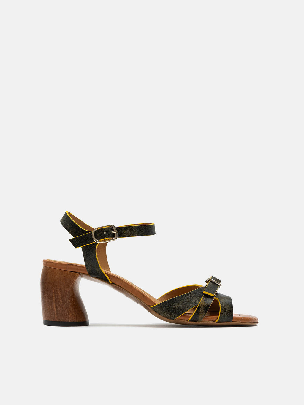 Sandalo da donna in pelle con tacco medio. Lievin