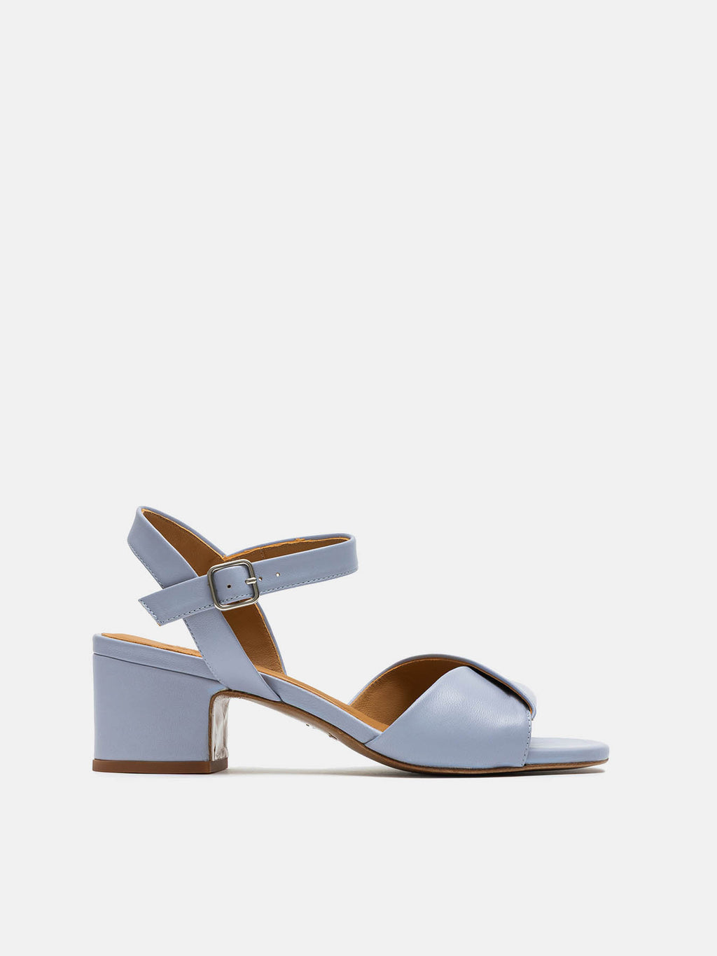 Sandalo da donna in pelle con tacco medio. Niceta