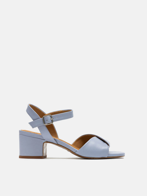Women's leather sandals with a medium heel. Niceta