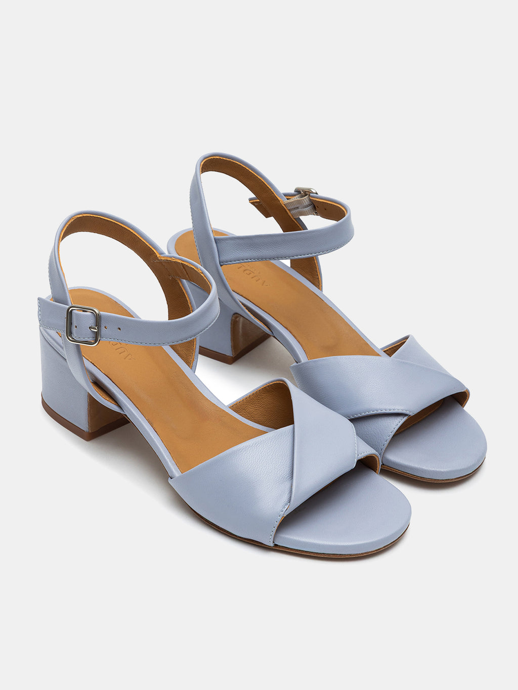 Sandalo da donna in pelle con tacco medio. Niceta