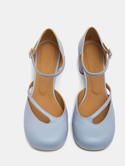 Women's leather low-heel shoe. Nisrin