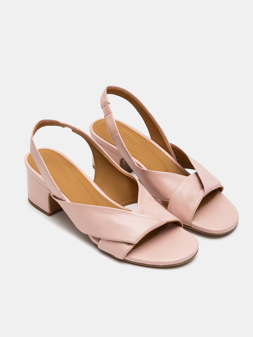 Sandali da donna in pelle con tacco basso. Nadina