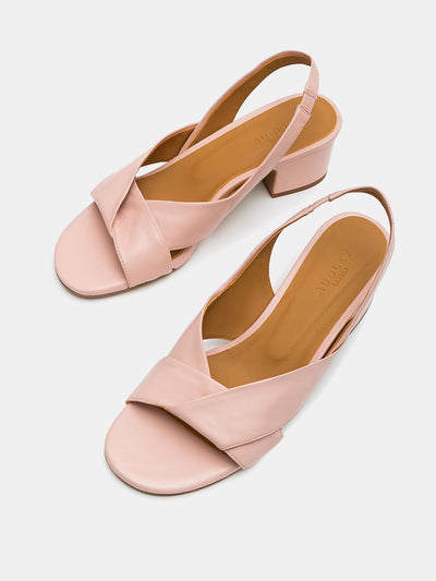 Sandali da donna in pelle con tacco basso. Nadina