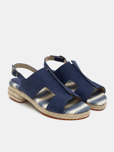 Sandali da donna in pelle con tacco basso. Nivea