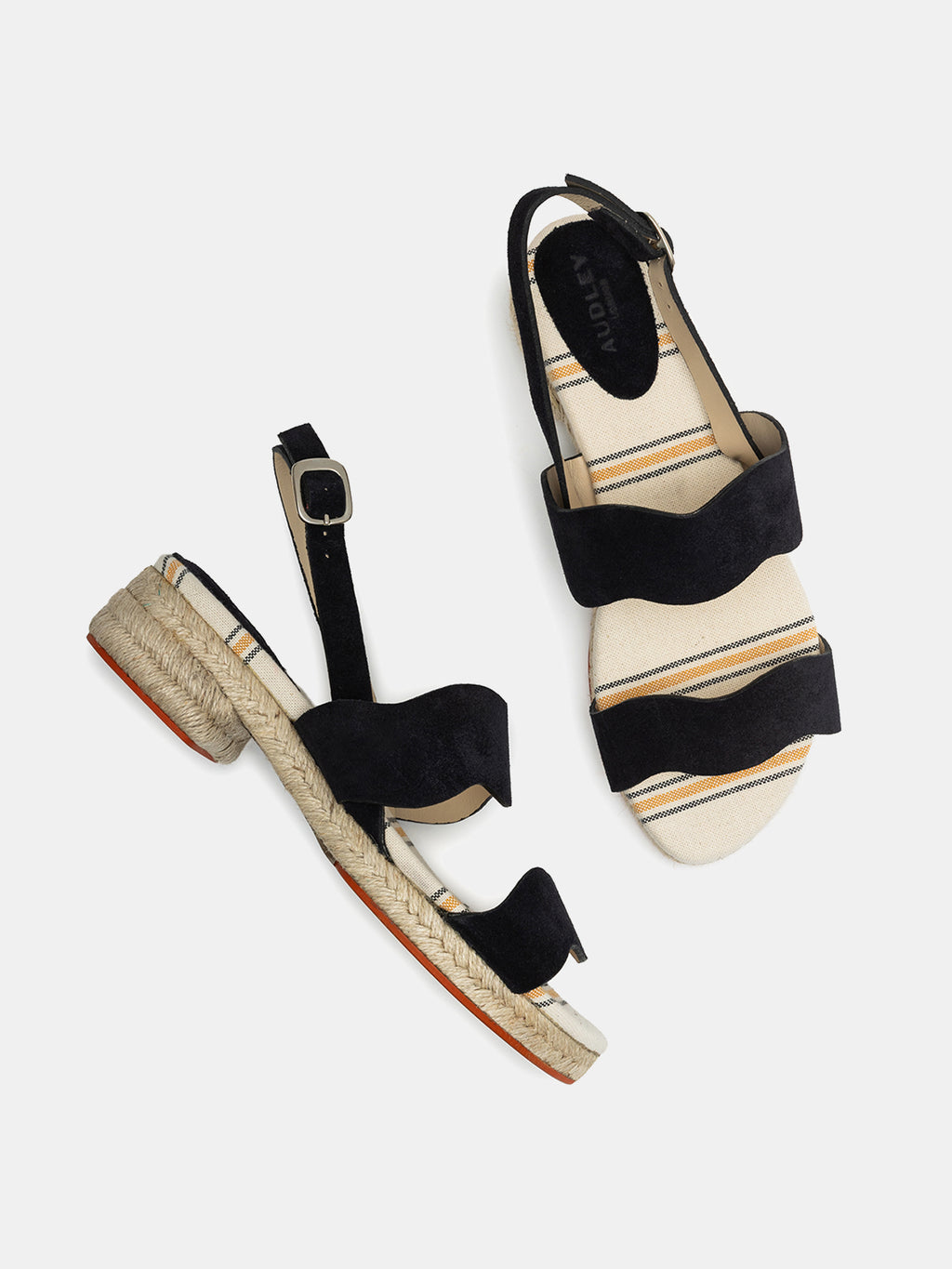 Sandali da donna in pelle con tacco basso. Nerys