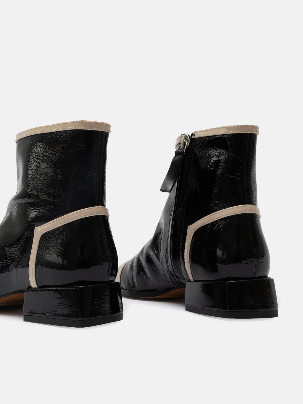 Women's leather ankle boots with a mid-heel. Oneill